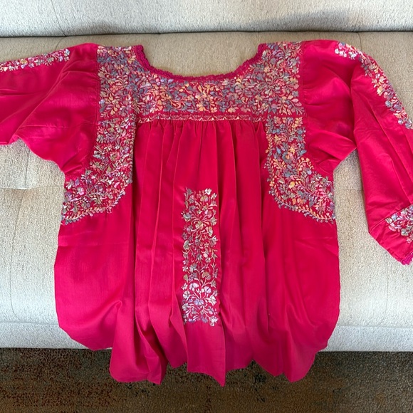 Hand embroidered mexican size small hot pink top. - Picture 1 of 3